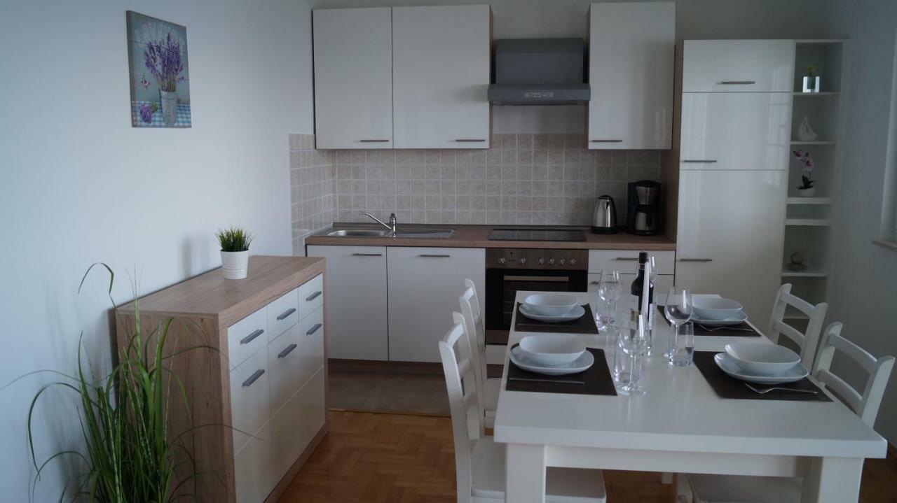 Schoenes Ferienhaus Direkt Am Meer Stomorska Dış mekan fotoğraf